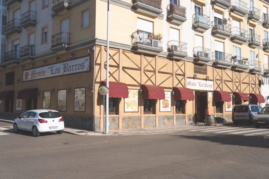 Fachada del restaurante Mesón Los Barros en Don Benito