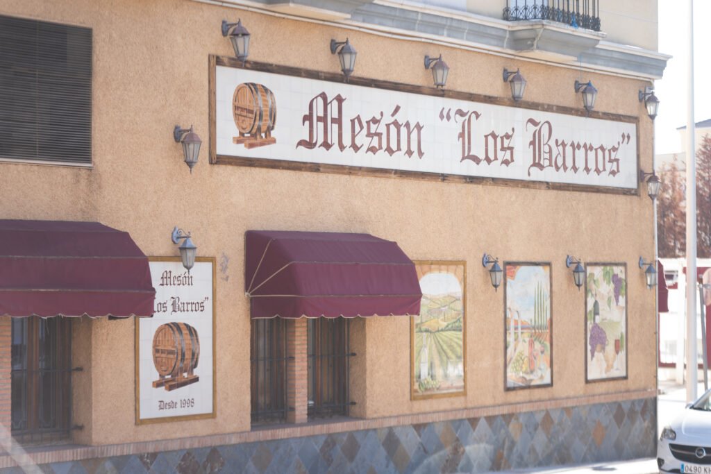 Fachada Mesón Los Barros